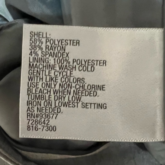 Worthington Pencil Skirt. Gray. Size 10. C1 - Picture 9 of 9